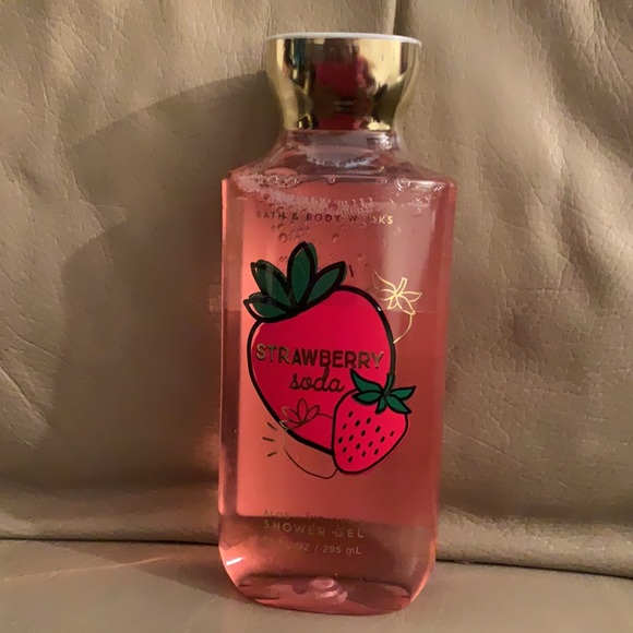 Bath and Body Works - Strawberry Soda Set (NEW fragrance) - Picture 4 of 8